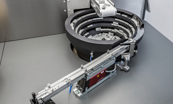 Rütteltopf-Vereinzelung – Zuführungskomponente Montageanlage